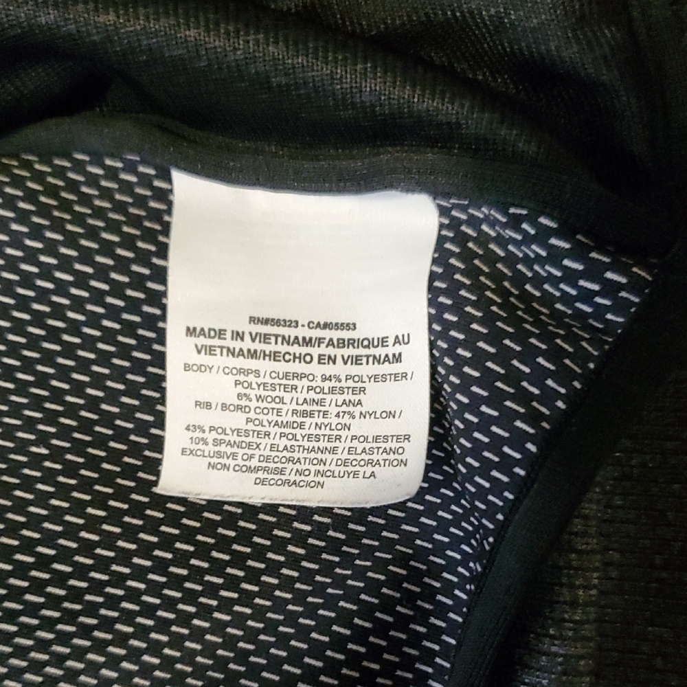 Nike Women's Dark Gray Golf Jacket with Swoosh Zippered Pockets - Picture 9 of 10